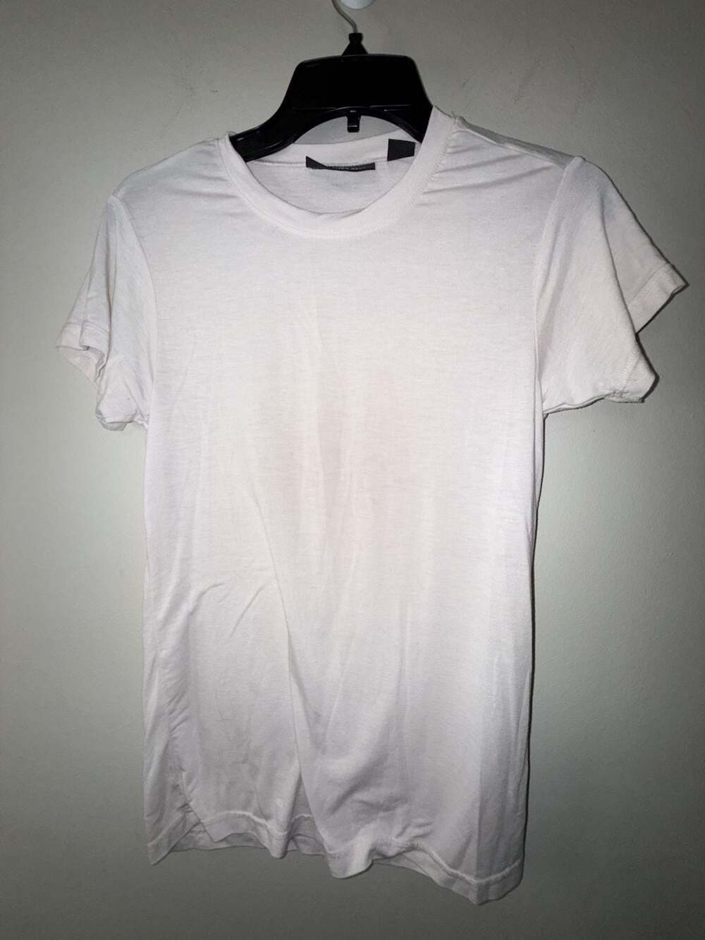 Something Navy Women's Essential Crew Neck Short Sleeve T-Shirt